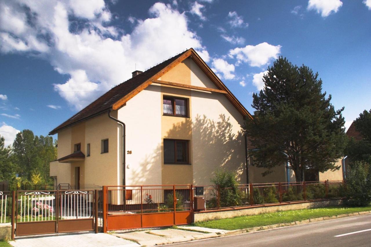 Apartments Iris Liptovský Mikuláš Dış mekan fotoğraf